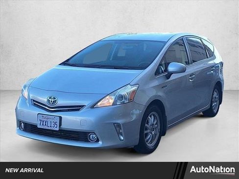 Used 2014 Toyota Prius V Two image 1