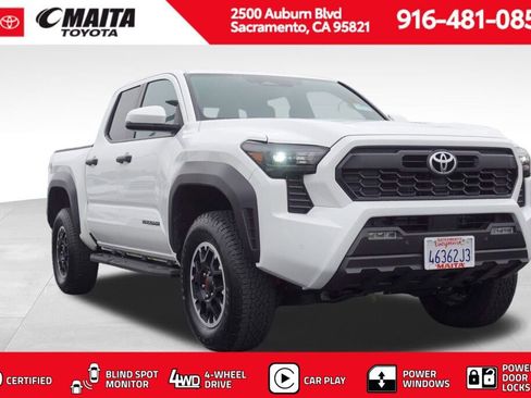 Certified 2025 Toyota Tacoma TRD Off-Road image 1
