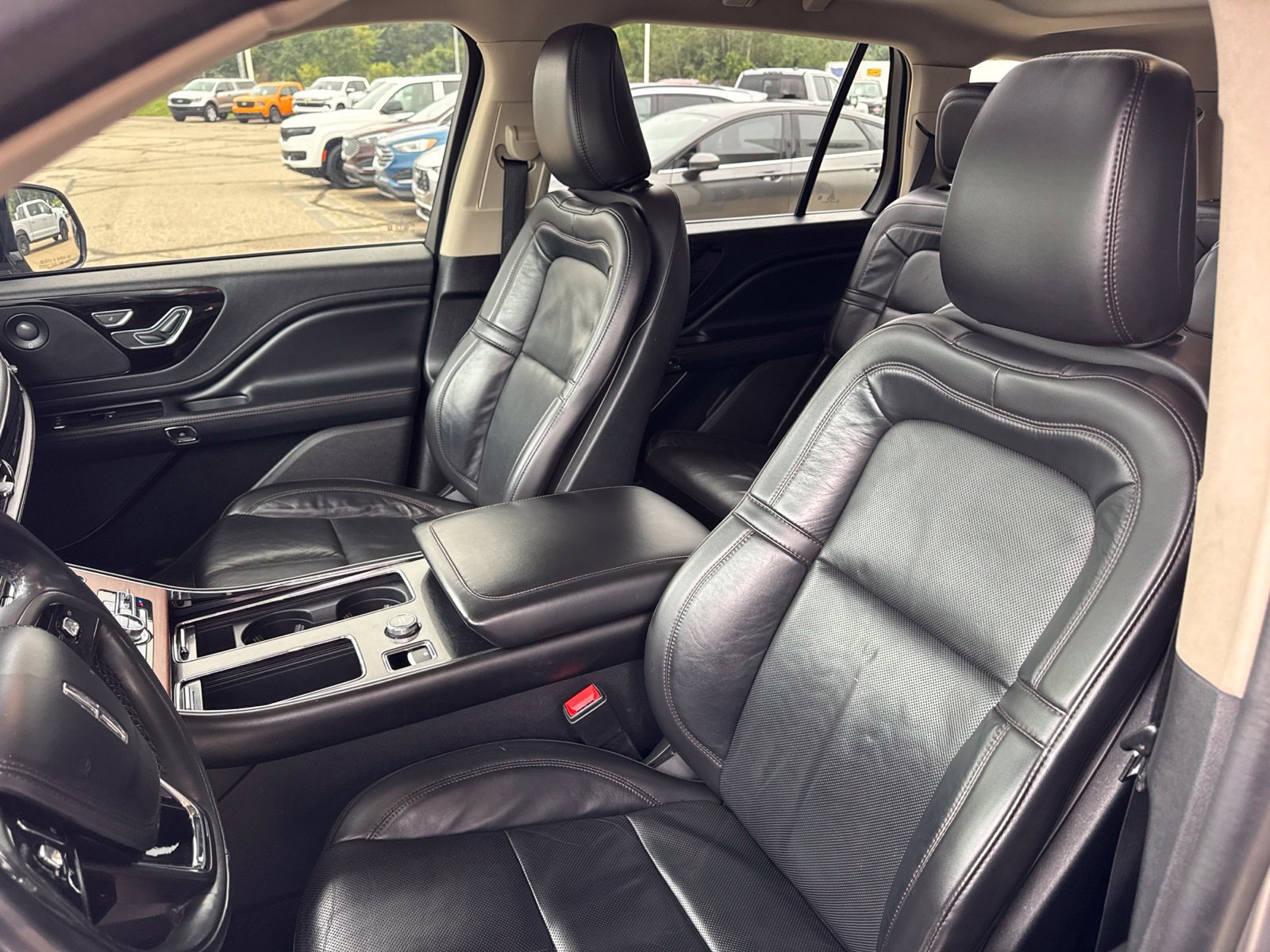 Used 2021 Lincoln Aviator Reserve AWD/4WD image 21