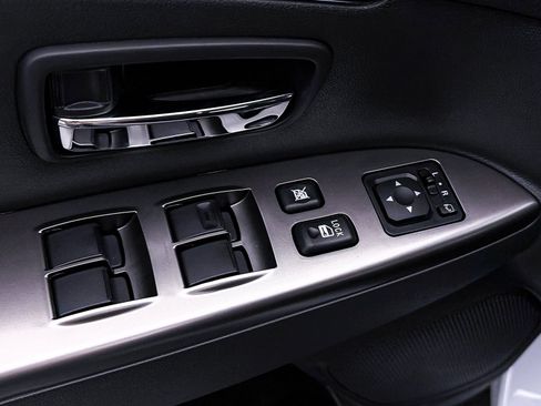 New 2026 Mitsubishi Outlander Sport SE AWD/4WD image 8