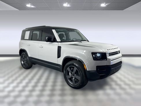 Used 2026 Land Rover Defender 110 S AWD/4WD image 6
