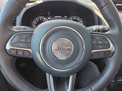 Used 2022 Jeep Renegade Latitude w/ Sun/Sound Group image 16