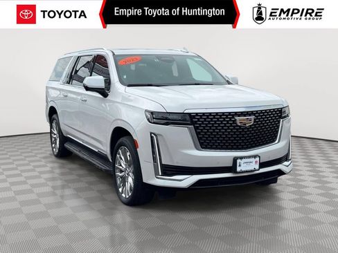 Used 2023 Cadillac Escalade ESV Premium Luxury AWD/4WD image 1