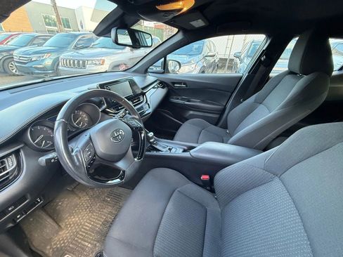 Used 2018 Toyota C-HR XLE image 11