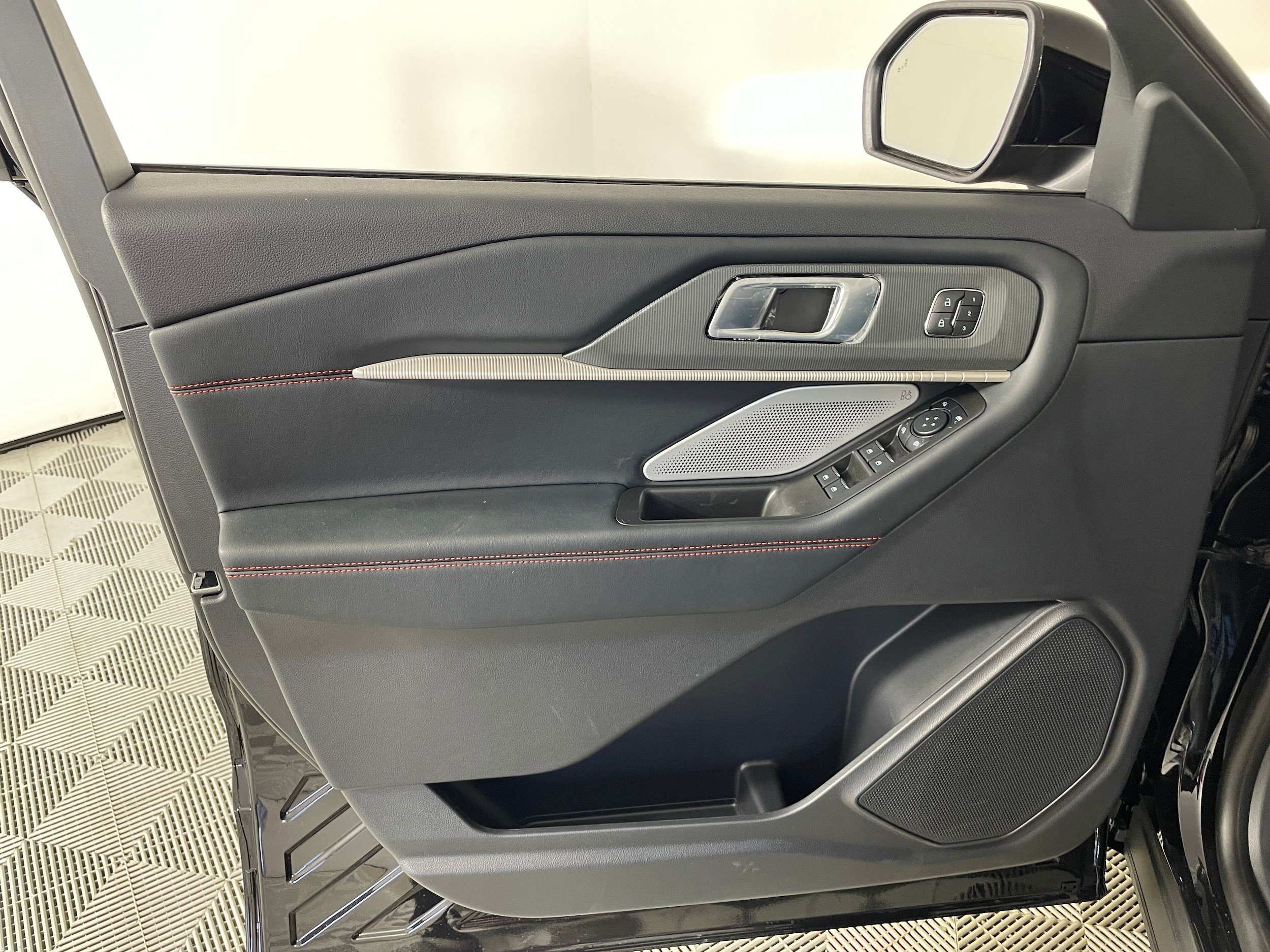 New 2027 Ford Explorer ST w/ Sun And Sound Package AWD/4WD image 8