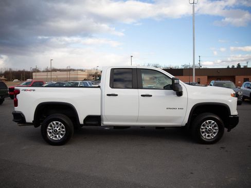 Certified 2024 Chevrolet Silverado 2500 Custom w/ Custom Value Package image 2