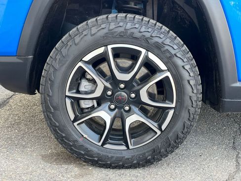 Used 2025 Jeep Compass Trailhawk AWD/4WD image 27