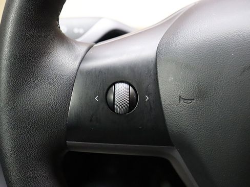 Used 2023 Tesla Model 3 Standard Range image 48