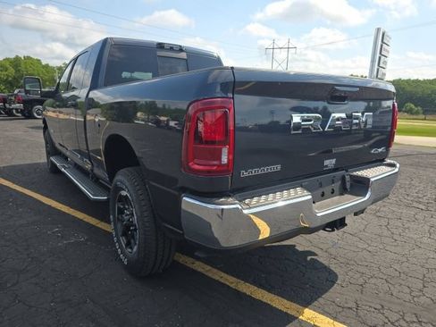 New 2026 RAM 2500 Laramie AWD/4WD image 5