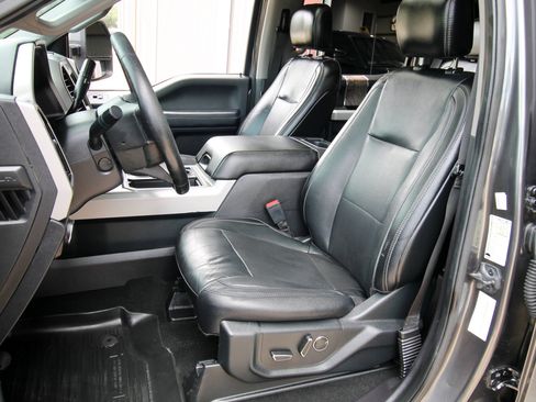 Used 2019 Ford F250 Lariat w/ Lariat Ultimate Package AWD/4WD image 24