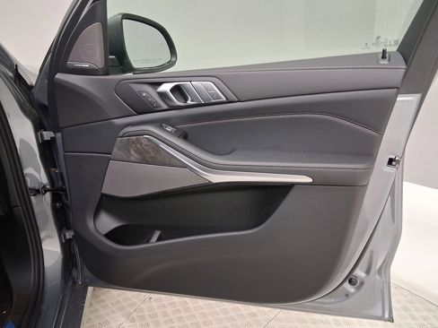 New 2026 BMW X7 xDrive40i image 29