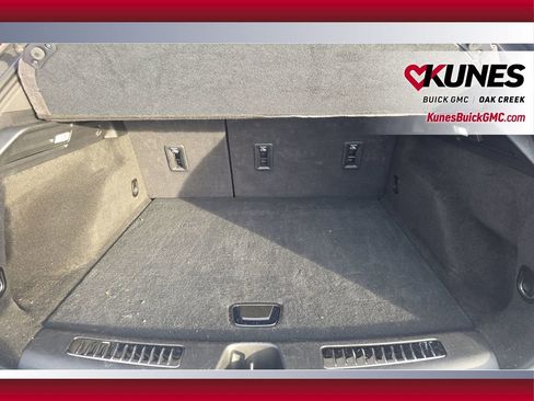 Used 2025 Cadillac XT4 Premium Luxury image 23