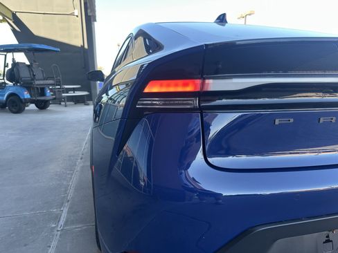 Used 2024 Toyota Prius Prime SE image 13