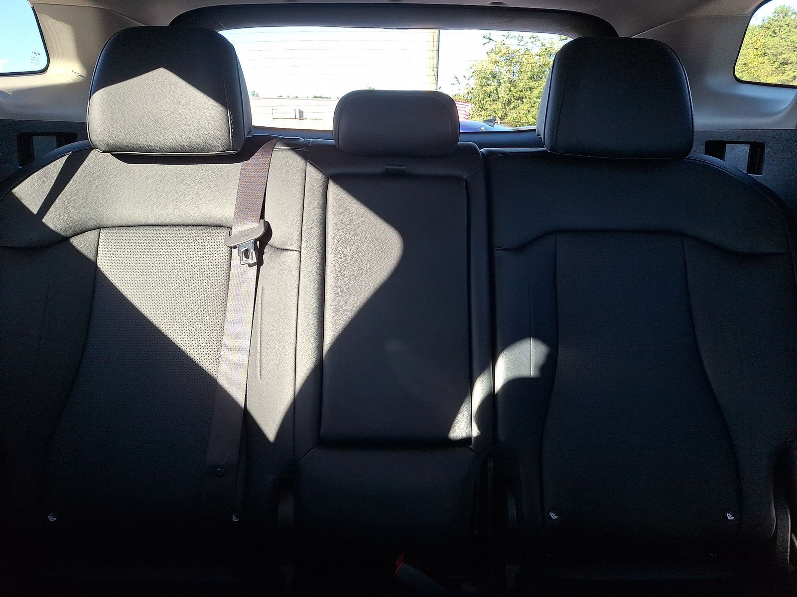 Used 2024 Kia Sportage EX AWD/4WD image 13