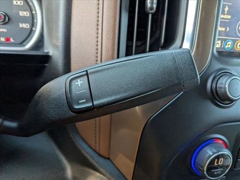 Used 2022 Chevrolet Silverado 2500 High Country w/ Safety Package II image 11