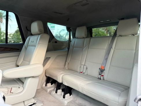 Used 2021 Cadillac Escalade Sport Platinum image 34