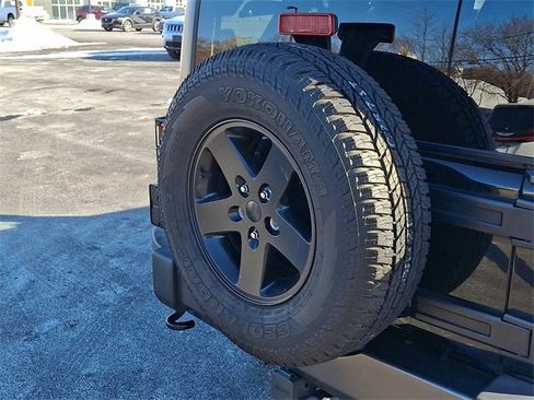 Used 2016 Jeep Wrangler Unlimited Sport S image 30