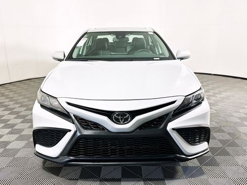 Used 2024 Toyota Camry SE w/ Cold Weather Package image 8