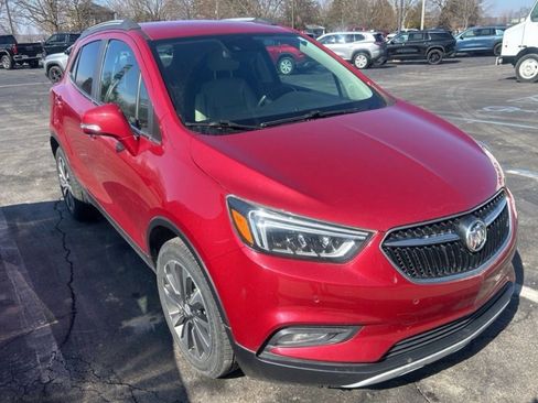Used 2018 Buick Encore Premium image 2