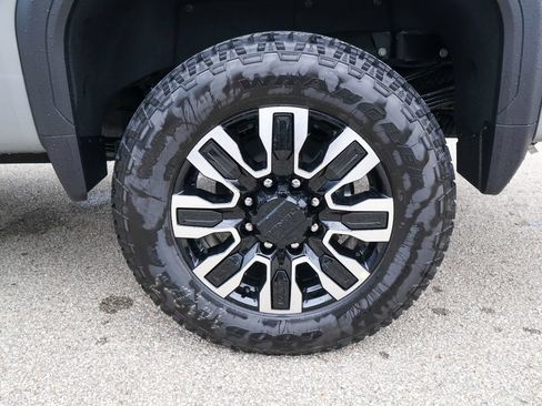 New 2026 GMC Sierra 3500 Denali Ultimate w/ LPO, Black Badging Package AWD/4WD image 38