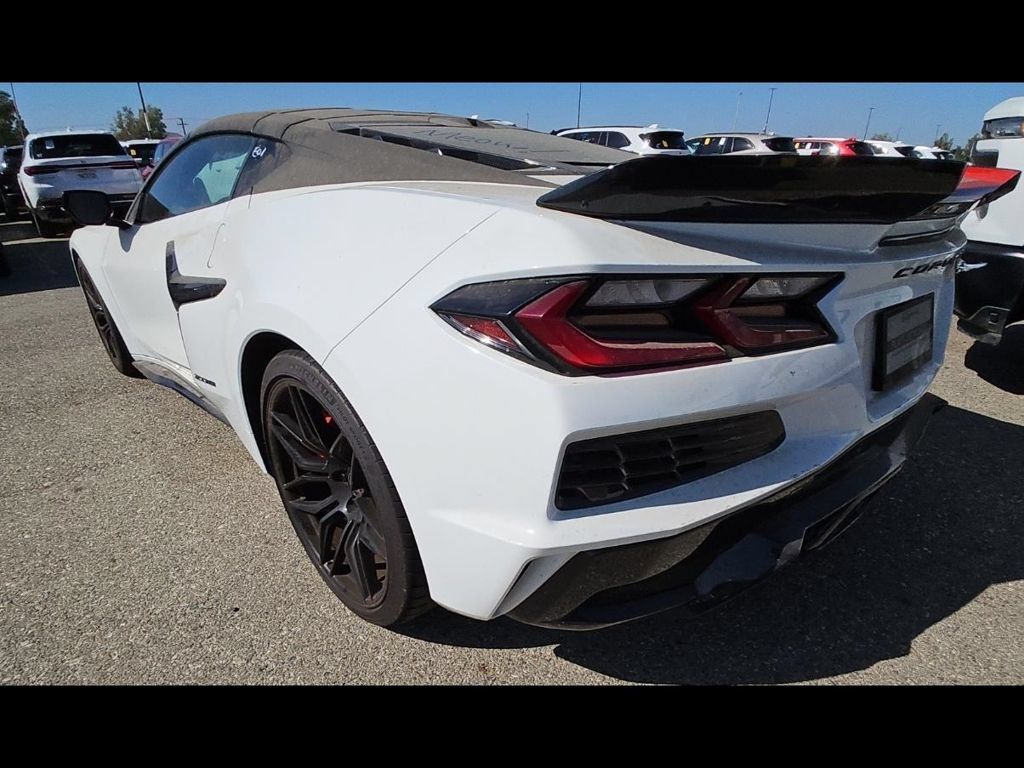 Used 2024 Chevrolet Corvette Z06 w/ Stealth Interior Trim Package RWD image 4