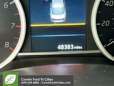 Used 2019 Nissan Sentra SV FWD image 2