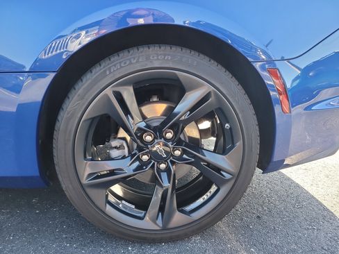 Used 2022 Chevrolet Camaro LT w/ RS Package RWD image 8