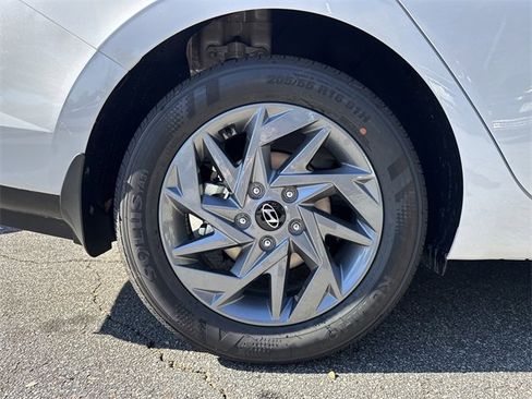 New 2026 Hyundai Elantra Blue image 17