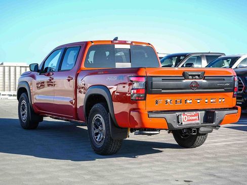 New 2026 Nissan Frontier PRO-4X w/ Tow Package AWD/4WD image 8