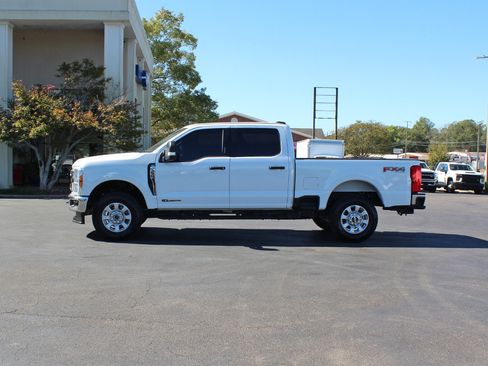 Used 2024 Ford F250 XLT w/ FX4 Off-Road Package image 10