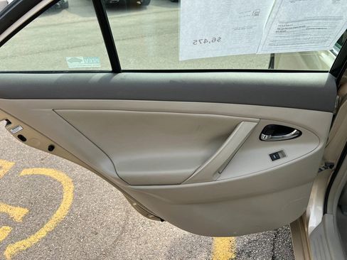 Used 2010 Toyota Camry FWD image 24