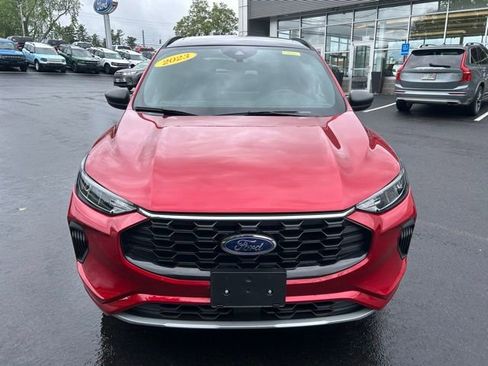 Used 2023 Ford Escape ST-Line w/ Tech Pack #1 AWD/4WD image 8