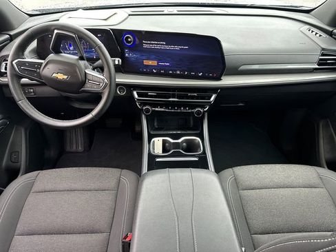 Used 2024 Chevrolet Traverse LT image 20