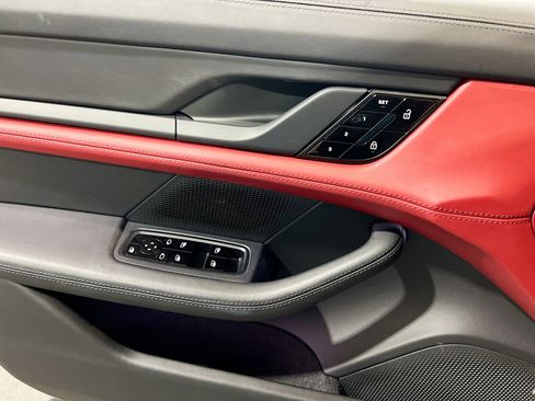 Used 2020 Porsche Taycan Turbo image 14