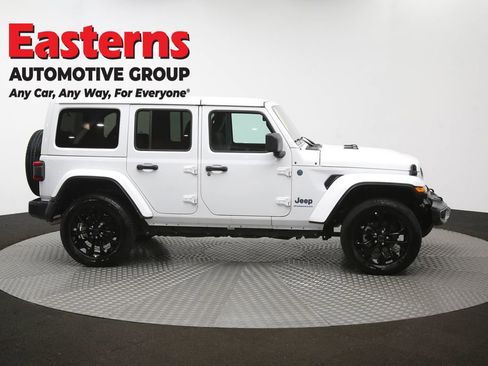 Used 2025 Jeep Wrangler Unlimited Sahara w/ Safety Group AWD/4WD image 47