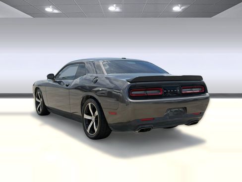 Used 2016 Dodge Challenger R/T RWD image 3