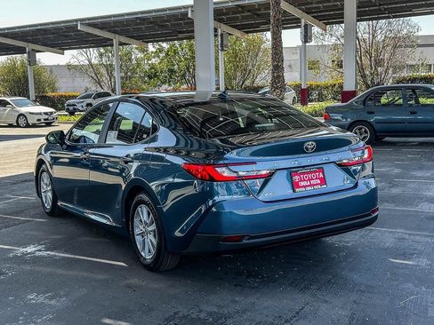 Used 2026 Toyota Camry LE w/ Convenience Package FWD image 6