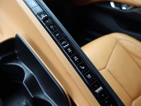 Used 2021 Chevrolet Corvette Stingray Preferred Cpe w/ Engine Appearance Package image 28