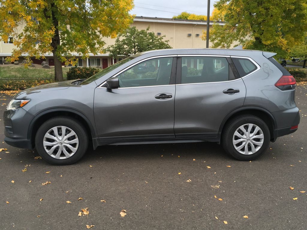 Used 2020 Nissan Rogue S AWD/4WD image 3