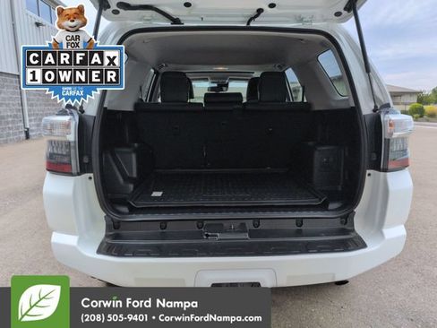 Used 2021 Toyota 4Runner SR5 Premium w/ Moonroof Package AWD/4WD image 27