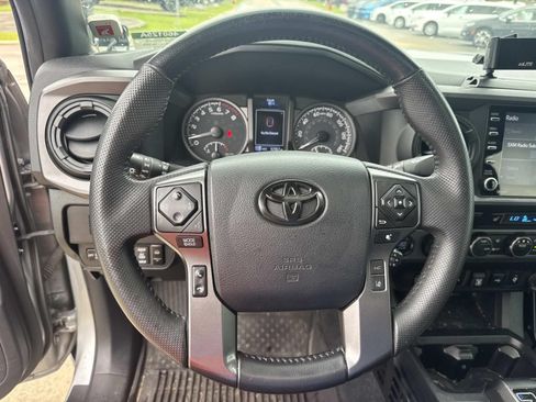 Used 2023 Toyota Tacoma TRD Off-Road w/ TRD Premium Off Road Package AWD/4WD image 22
