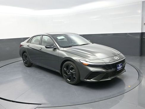 New 2026 Hyundai Elantra Sport FWD image 2
