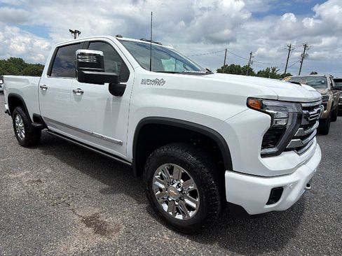 New 2026 Chevrolet Silverado 2500 High Country w/ High Country Premium Package AWD/4WD image 7