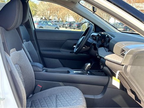 New 2026 Nissan Kicks SV w/ Cold Weather Package FWD image 9