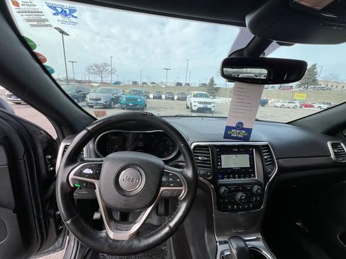 Used 2018 Jeep Grand Cherokee Altitude image 43