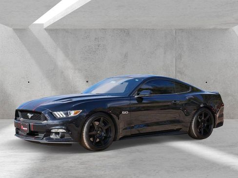 Used 2017 Ford Mustang GT Premium w/ Equipment Group 401A image 6