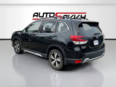 Used 2021 Subaru Forester Touring image 5