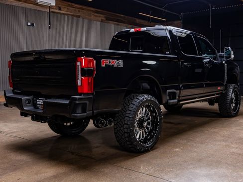 Used 2026 Ford F250 Platinum AWD/4WD image 10