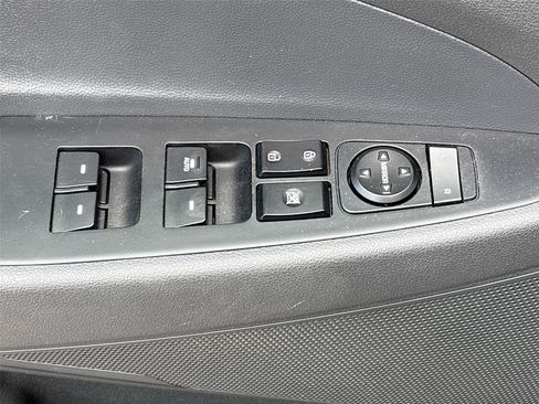Used 2017 Hyundai Tucson Value AWD/4WD image 17