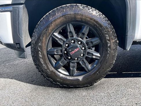 Used 2025 GMC Sierra 2500 AT4 w/ AT4 Premium Plus Package image 33